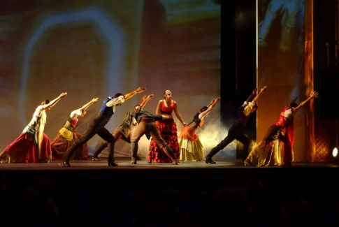 El alma femenina a través de la danza iluminó el Patio de Comedias de Torralba con ‘Carmen Vs. Carmen’